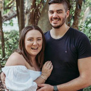 Meet your Posher, Caitlin